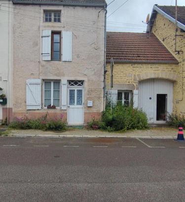 Saint-Marc-sur-Seine House | Gite meublé 6 personnes 2 étoiles Haute Cote d'or Proche des merveilles touristiques
