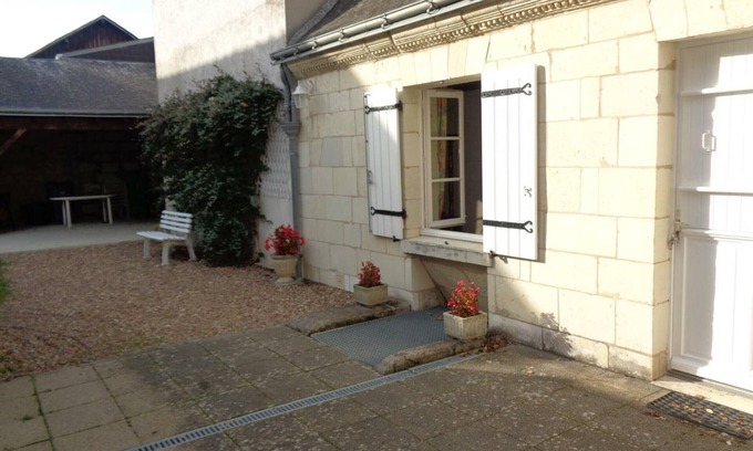 Restigne Cottage | Gite Restigné, 3 bedrooms, 6 persons