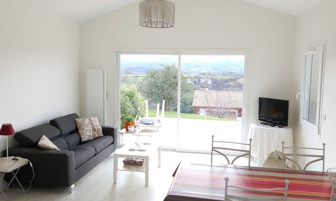 Halsou Cottage | GITE T2 mountain view & heated pool