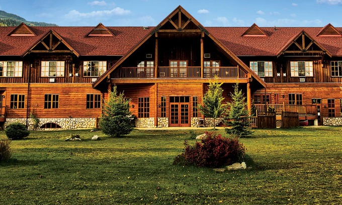 Revelstoke Hotel | Glacier House Resort