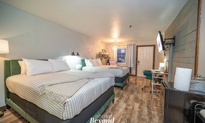 Indian Point Apartment | Glam Jam | 1 Bed, 1 Bath