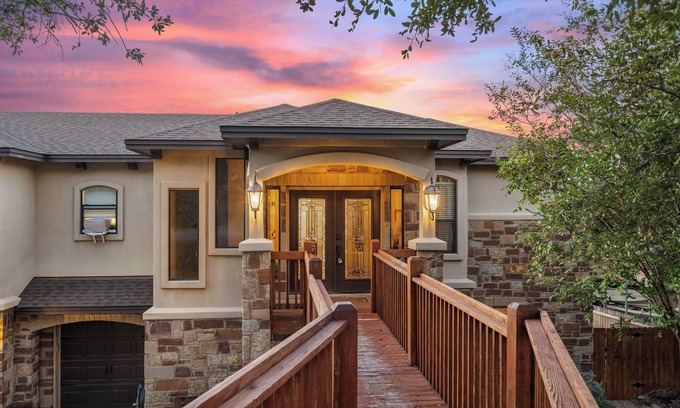 Highland Lake Estates House | Glam Resort Home w/Beautiful Private Heated Pool & HotTub for the Winter!