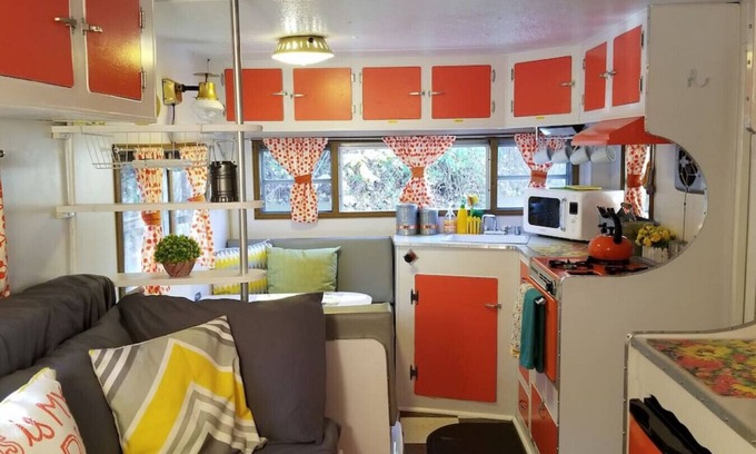 Bryson City RV Rental | Glamping in a 1965 Vintage Camper!