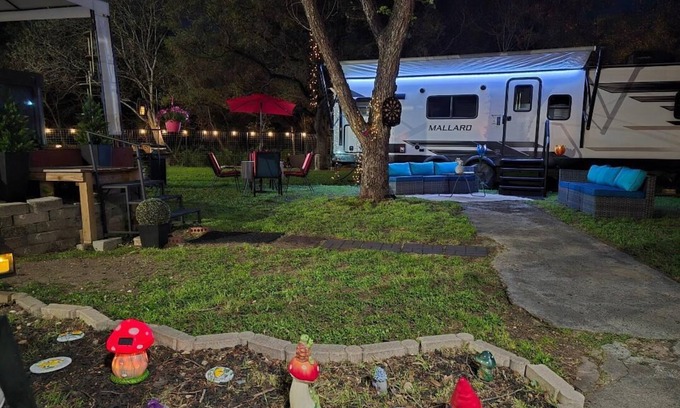 Leon Valley House | Glamping in the City! nA beautiful two acre country pocket in the city