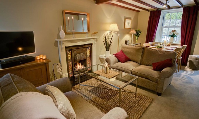 Beaumaris Apartment | Glascoed - sleeps 4 guests in 2 bedrooms