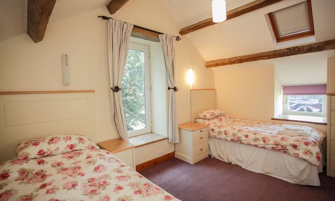 Rhyd-y-clafdy Cottage | GLASLYN - a cottage that sleeps 4 guests in 2 bedrooms