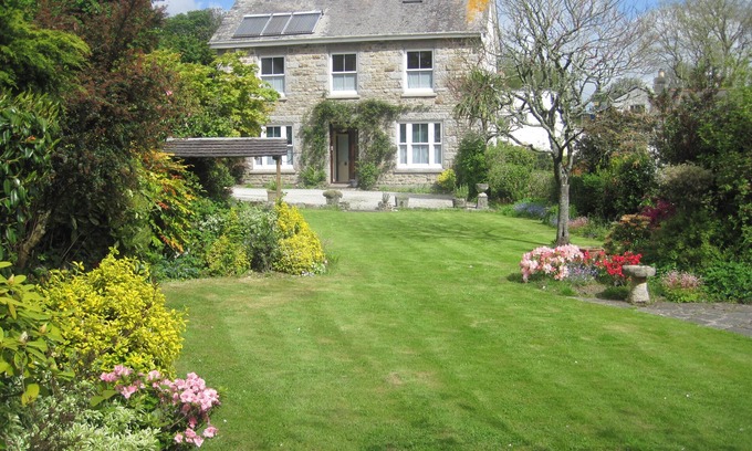 Mabe Apartment | Glengarth - Cornish Granite Victorian House - First Floor 3 Bed Deluxe flat