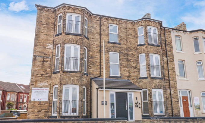 Redcar Cottage | GLENHOLME APARTMENT 4, pet friendly in Redcar