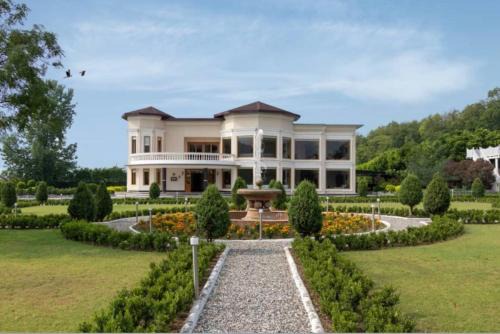 Dehradun Hotel | Glenville Forest Resort & Spa