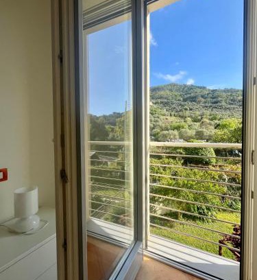 Levanto Apartment | Glicine Residenza Prealba con posto auto