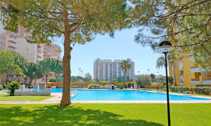 Canet de Berenguer Apartment | Global Properties, Practico apartamento con piscina en Residencial Brezo Canet