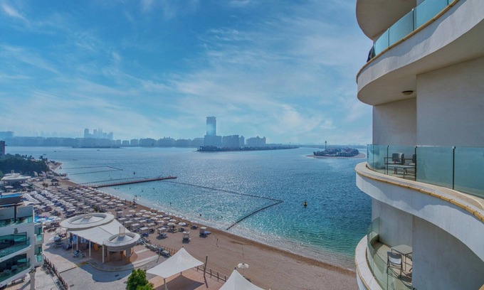 Palm Jumeirah Apartment | GLOBALSTAY. Azizi Royal Bay Apartments
