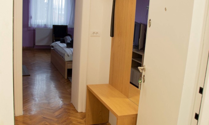 Savski Venac Apartment | Gloria 3 pleasing 1-bedroom with WiFi and AC in welcoming Beograd