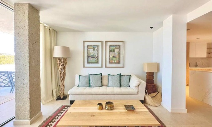 Cala Vadella Villa | Glorious Ibiza Apartment | Apartment Langris | 2 Bedroom Suite | Private.