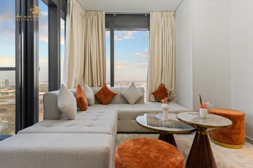 Sheikh Zayed Road Apartment | Glorious Sea View 3Bhk 6pax