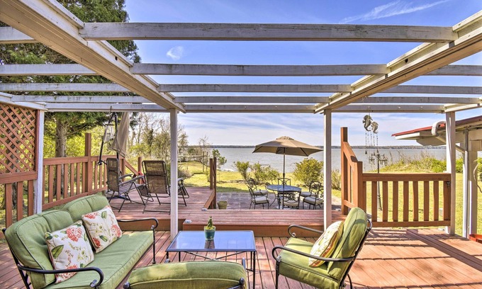 Bellamy House | Gloucester Retreat w/Backyard Oasis & Pier!