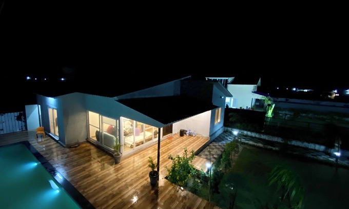 Noida Other | GoBravo 71- 2BHK Farm with Pool & Garden Sec150 Noida