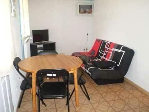 Forest-Saint-Julien Apartment | Gogo location 1
