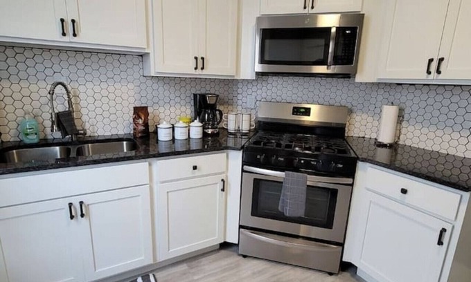 Grand Rapids Apartment | Gold 4 · Retreat Suite