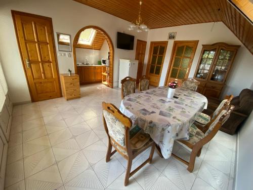 Harkany Apartment | Gold Apartment