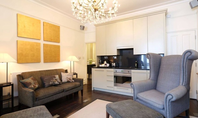 St Ives Apartment | GOLD Award, spa, gym, pool membership, bay view terrace, parking
