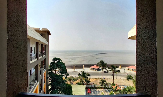 Daman Hotel | Golden Chariot Hotel Daman