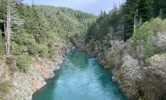 Crescent City House | Golden Grove On the River! Amazing home above the Smith River.