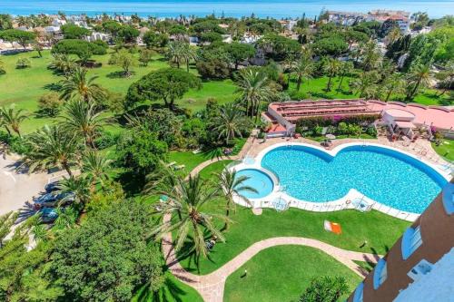 Urbanizacion Marbessa Apartment | GOLDEN HOUR Beachfront apartment Marbella