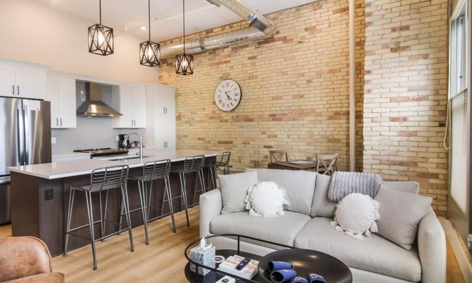 Traverse City House | Golden Lofts Unit 2 Downtown Traverse City 1bd 1ba