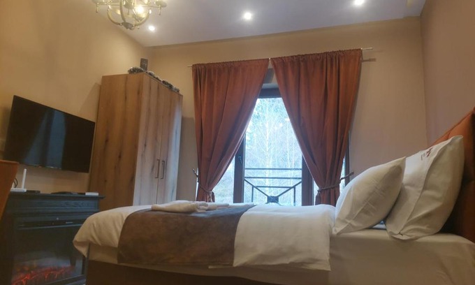 Lisina Apartment | Golden Mountain A75 NLux Milmari