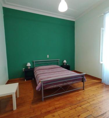 Athens Bed & Breakfast | Golden room 6