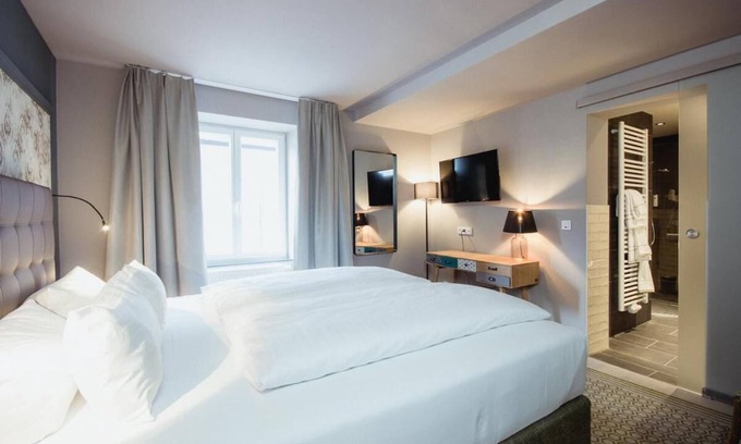 Traben-Trarbach Hotel | Goldene Traube - by Neugart