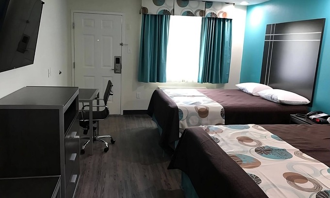 Spring Resort | Golf Break! Great Location for Cypresswood Golf Club & Golf Club of Houston