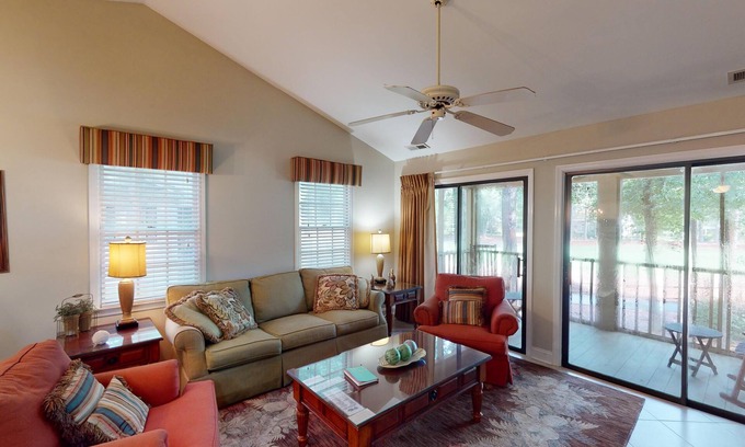 Pawleys Island Condo | Golf Course Charm Pawleys Getaway