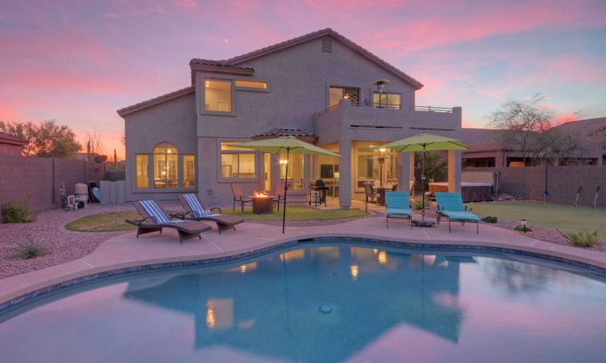 Las Sendas House | Golf Course & Mt VIEWS: Htd POOL, Hot Tub, Putting Green, Fire Pit, 3 Bikes