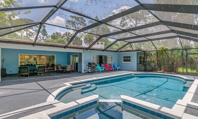 Melbourne House | Golf Front 5 Bedroom Pool Home Downtown Melbourne