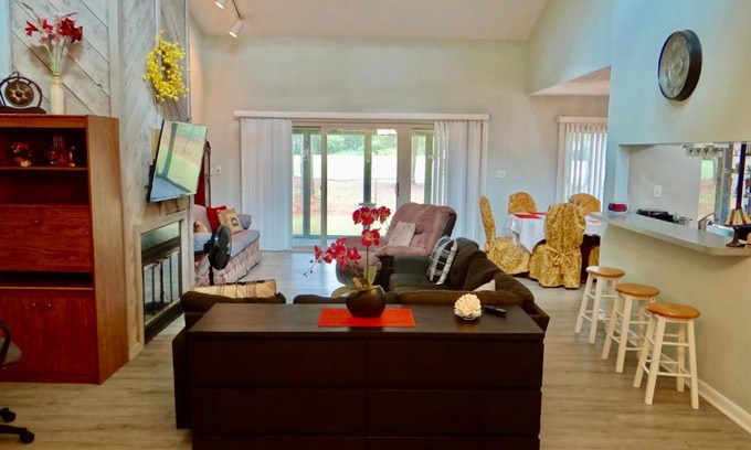 Litchfield by the Sea House | Golfers Dream 3 Bed 2 and Half Bath off Litchfield CC