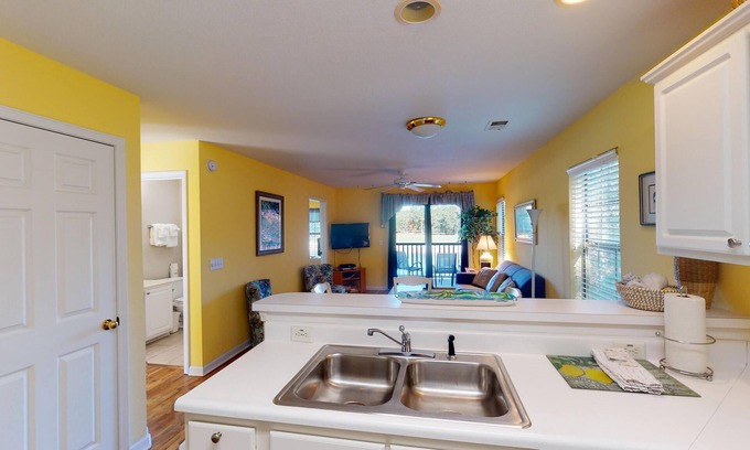 Pawleys Island Villa | Golfers Haven Charming 2BR Condo Pawleys Island