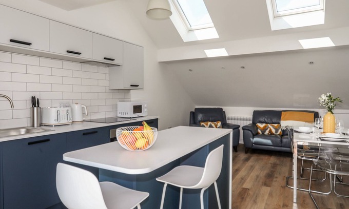 Criccieth Cottage | GOLYGFA'R GASTELL/CASTLE VIEW, country holiday cottage in Criccieth