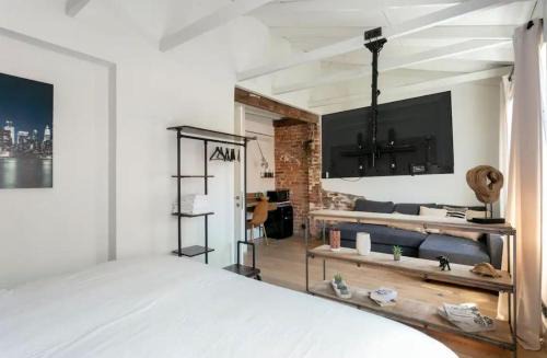 San Francisco House | Good Vibe Rooms