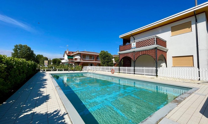 Porto Santa Margherita Villa | Gorgeous villa for 8 with shared pool