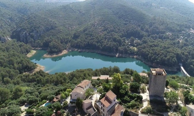 Le Revest-les-Eaux House | Gorgeous 3 bedroom house with AC and garden - Dodo et Tartine