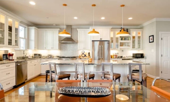 Church Hill House | Gorgeous 3 BD Home in Churchill, completely modern inside! Chimborazo Park