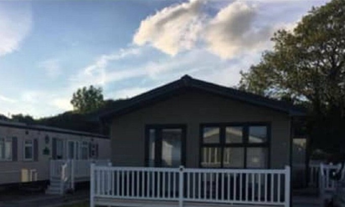 Llanasa Cabin | GORGEOUS 3 BED LODGE