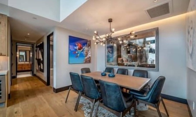 Snowmass Village Condo | Gorgeous 3 Bedroom Condo, Snowmass, Rooftop Pool!