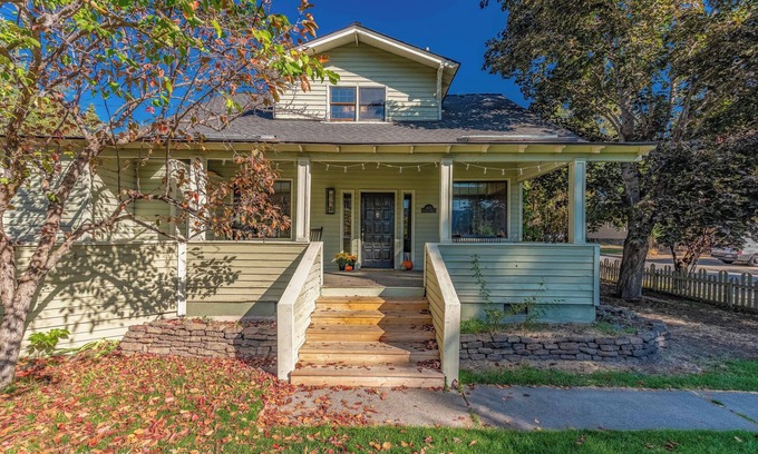 Old Bend House | Gorgeous 3-bedroom designer home in the heart of historic Bend!