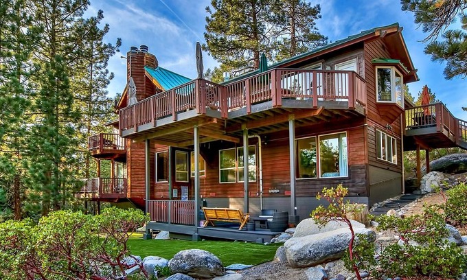 Tahoe Village House | Gorgeous 8 BR 6.5 Bath, Privacy, Big Views Hot Tub, Meticulously Clean!