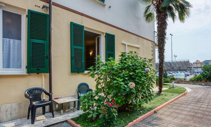 Chiavari Apartment | Gorgeous apartment in Chiavari with WiFi