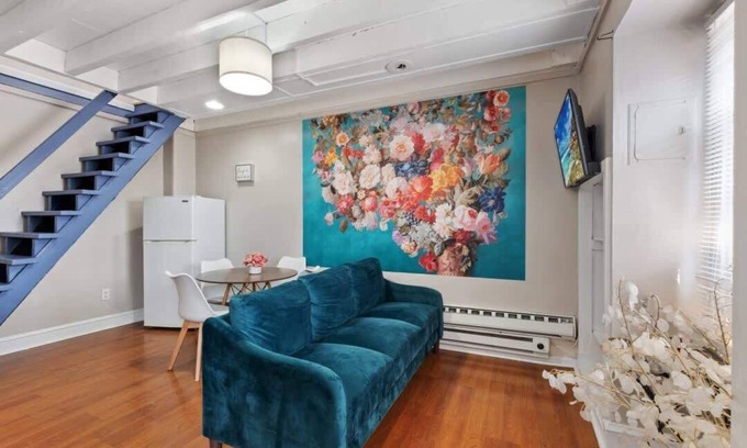 Washington Square West Apartment | Gorgeous Bi-Level 1BR Apartment in Center City