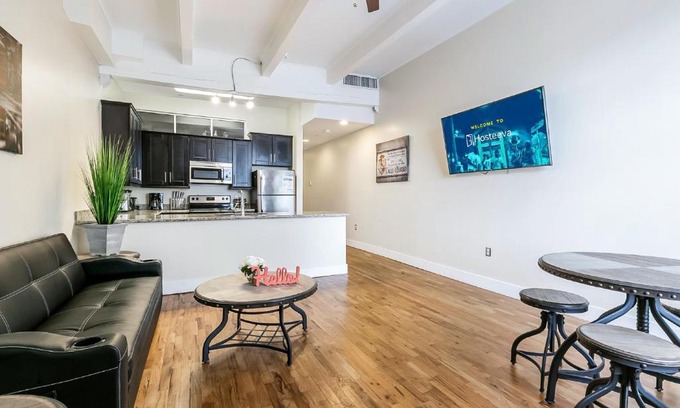 Central Business District Apartment | Gorgeous Condos 1 minute walk to French Quarter
